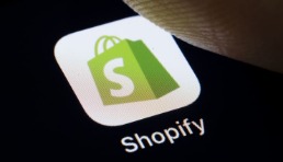 Shopify Q4营收13.8亿美元，市场规模达1750亿美元